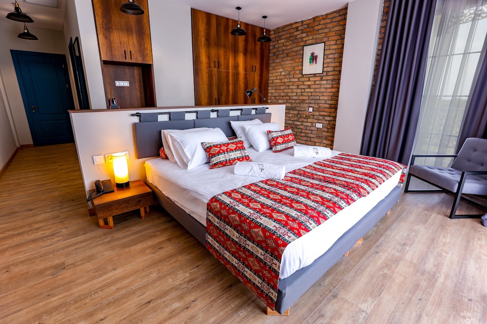 Superior Double Room - Photo 1