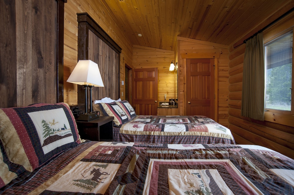 Two Bedroom Riverfront Cabin - Photo 1