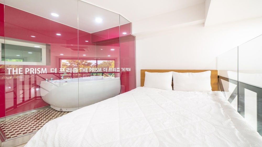 Basic Room, 1 Bedroom (red 1) - Photo 5