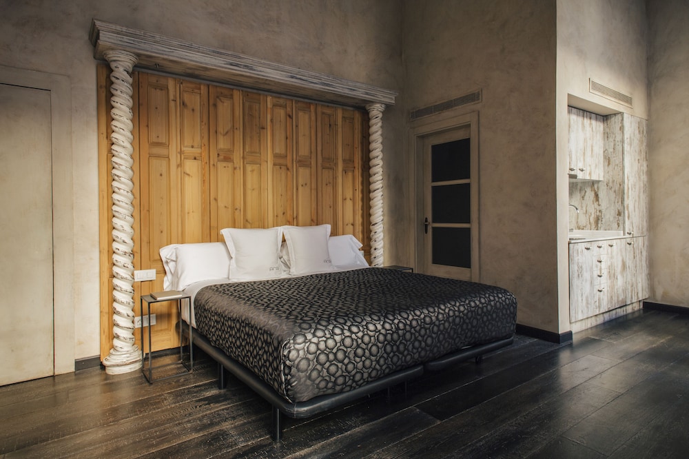 Executive Room photo 2