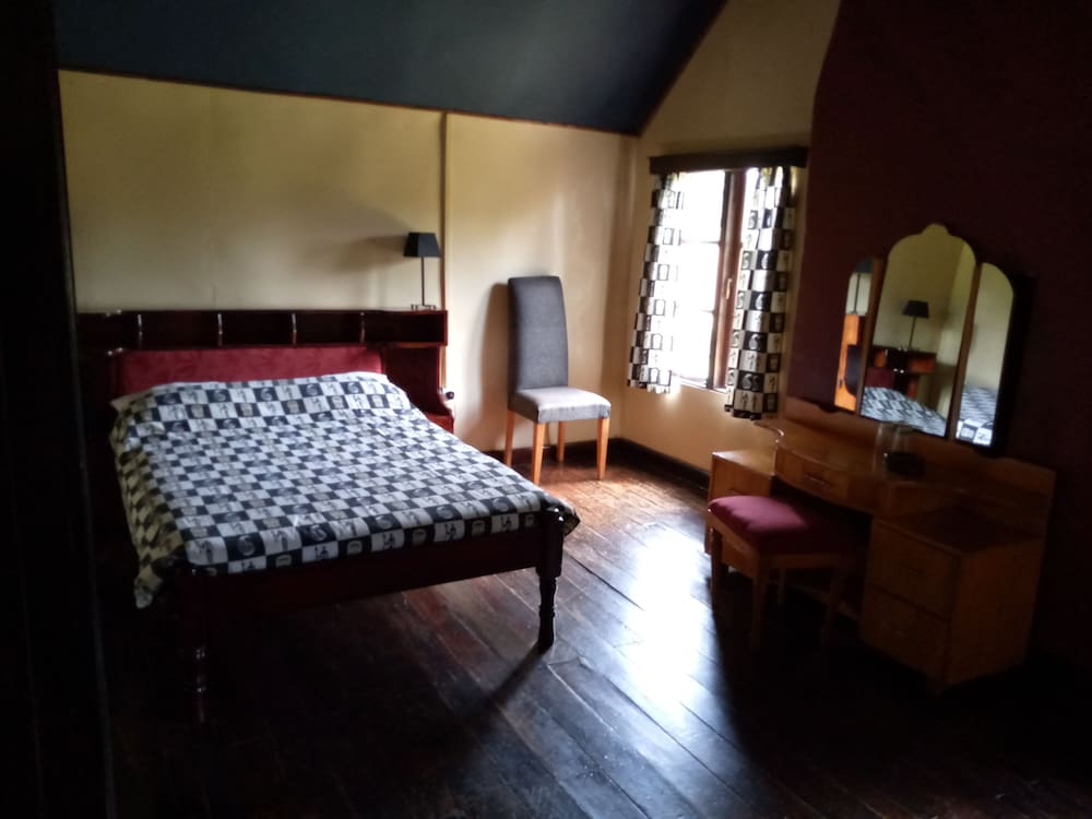Economy Double or Twin Room, 2 Twin Beds photo 1
