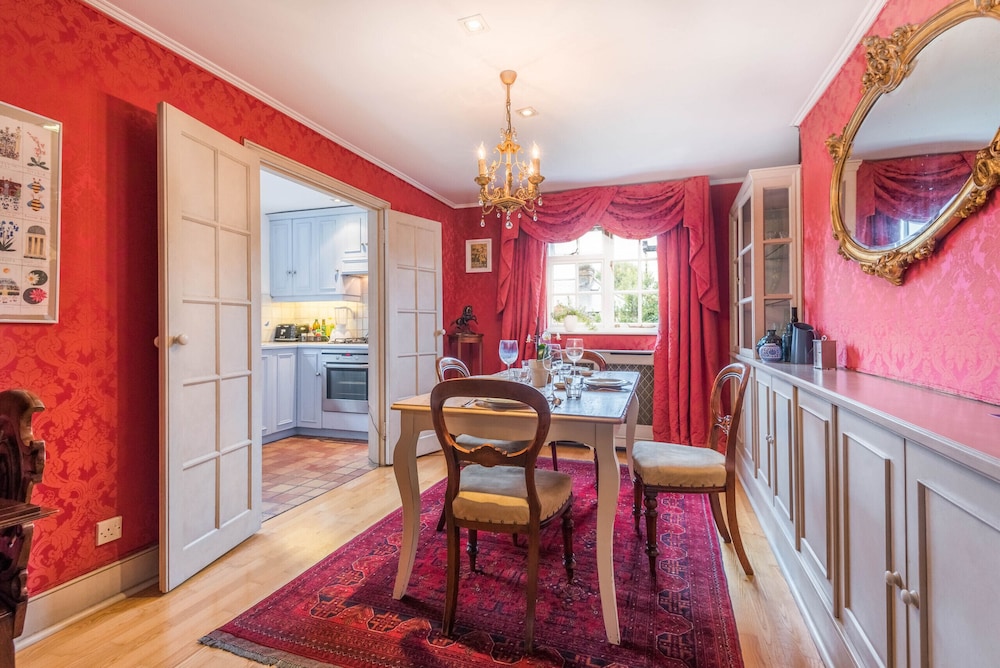Grand House, Garden View (3 Bedrooms)
