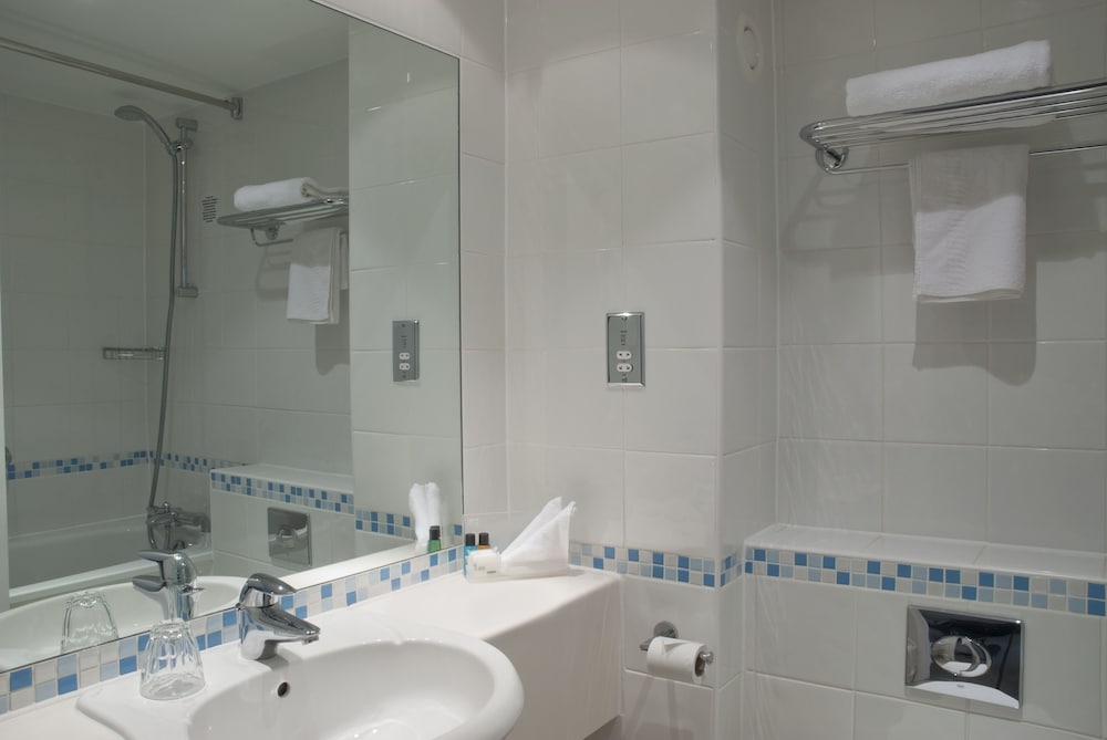 Premium Room, Multiple Beds - Photo 8