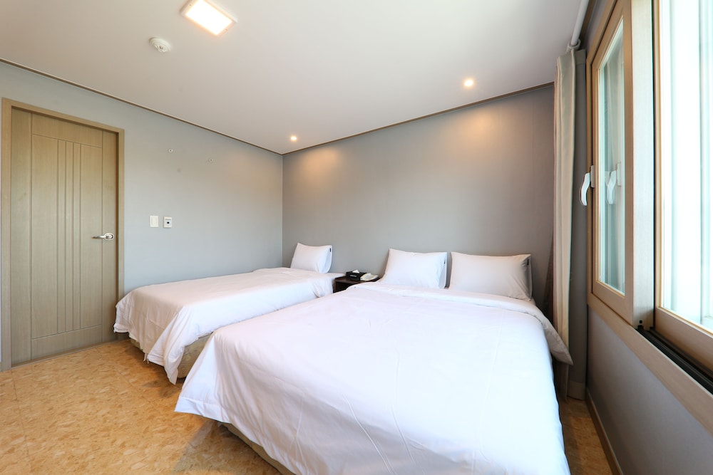Superior Twin Room photo 2
