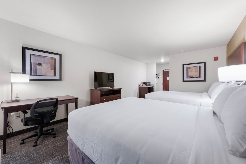 Room, 2 Queen Beds, Non Smoking (with Audible/Visual Assistance) - Photo 5