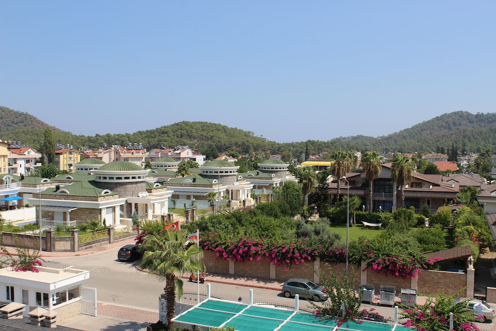 Family Duplex, 2 Bedrooms, Balcony, Mountain View photo 2