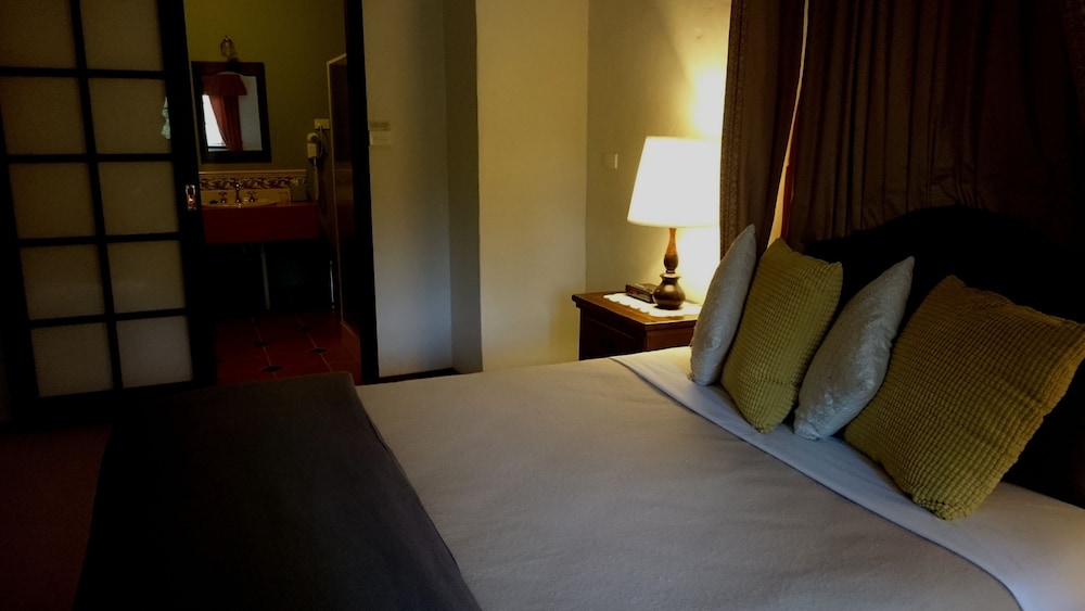 Standard Suite, 1 Bedroom, Non Smoking, Jetted Tub (Spa  Room) photo 2