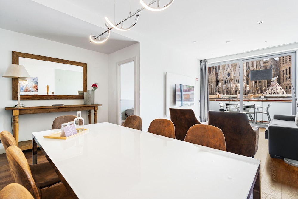 Superior Apartment, 4 Bedrooms, City View, photo 6