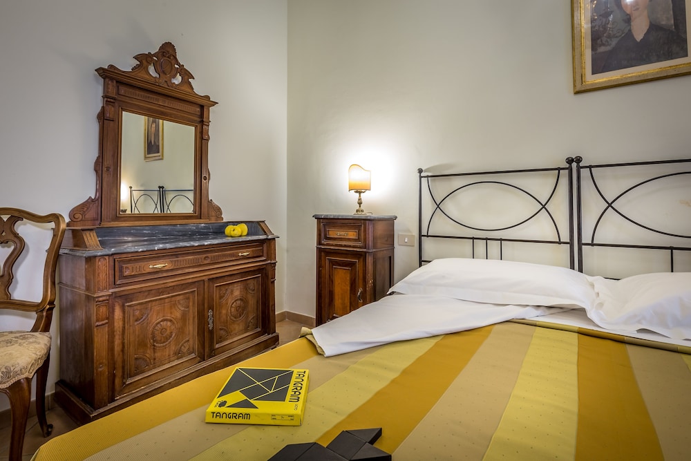 Double Room Single Use, Private Bathroom photo 3