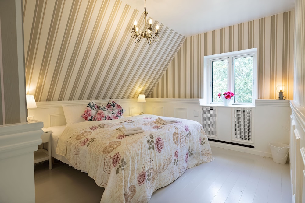 Double or Twin Room, Resort View photo 3