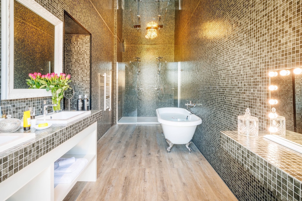 Junior Suite, River View - Photo 15