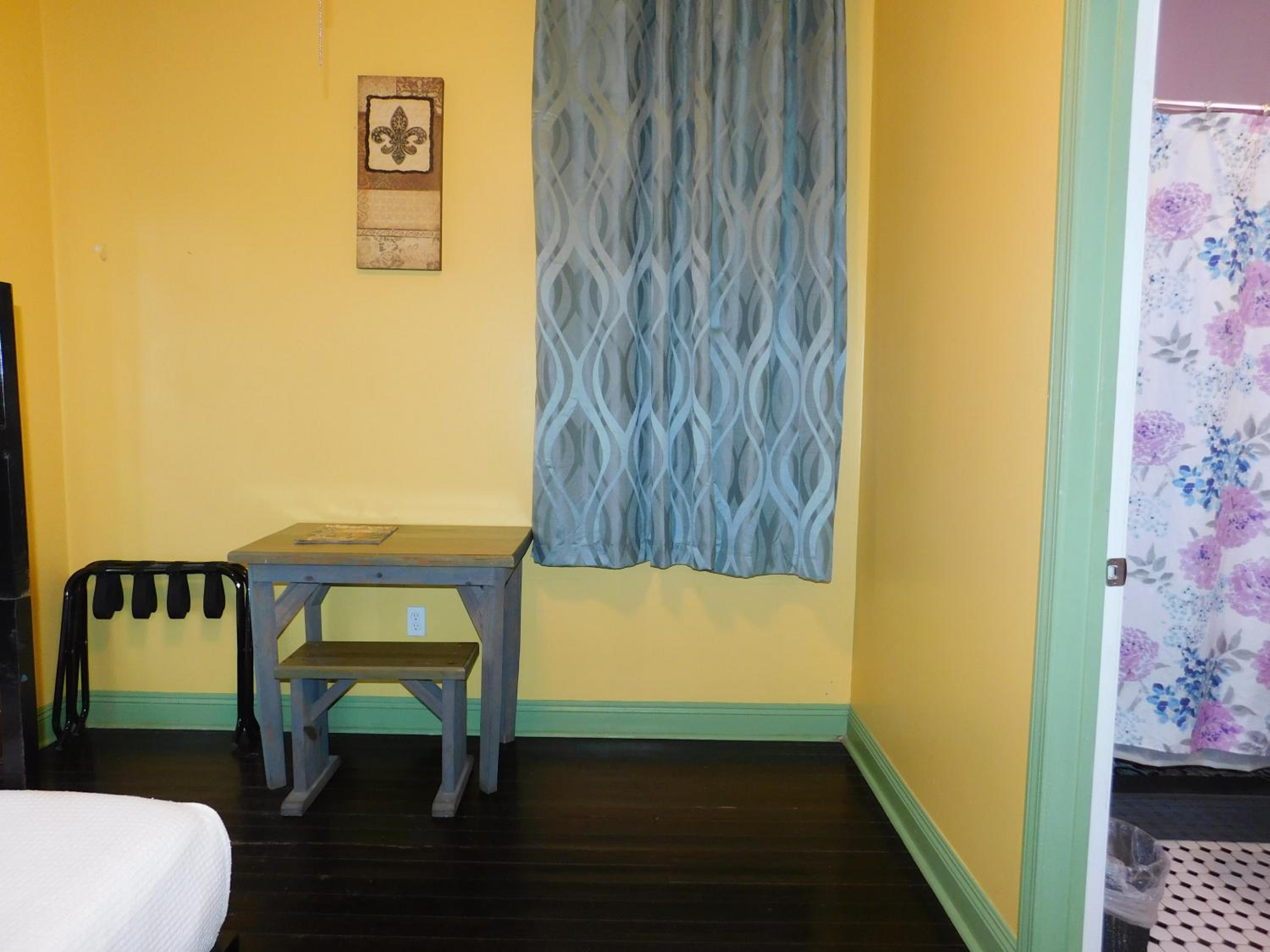 Double or Twin Room with Private Bathroom - Photo 3