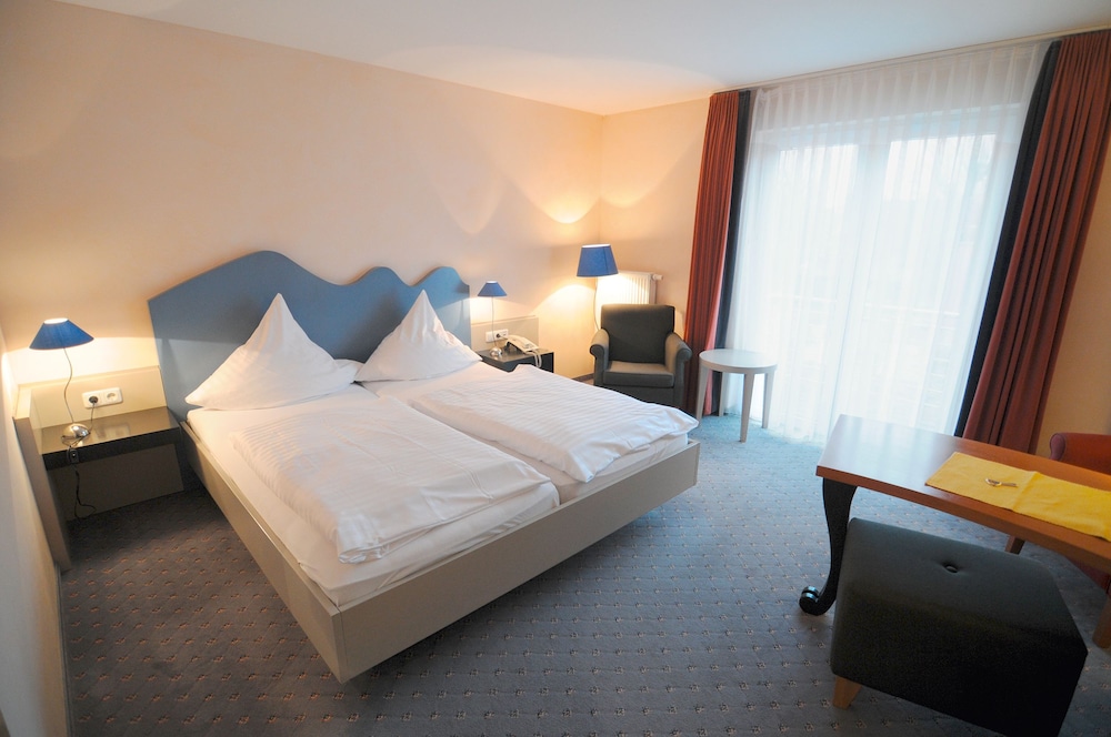 Comfort Double Room, Private Bathroom - Photo 3