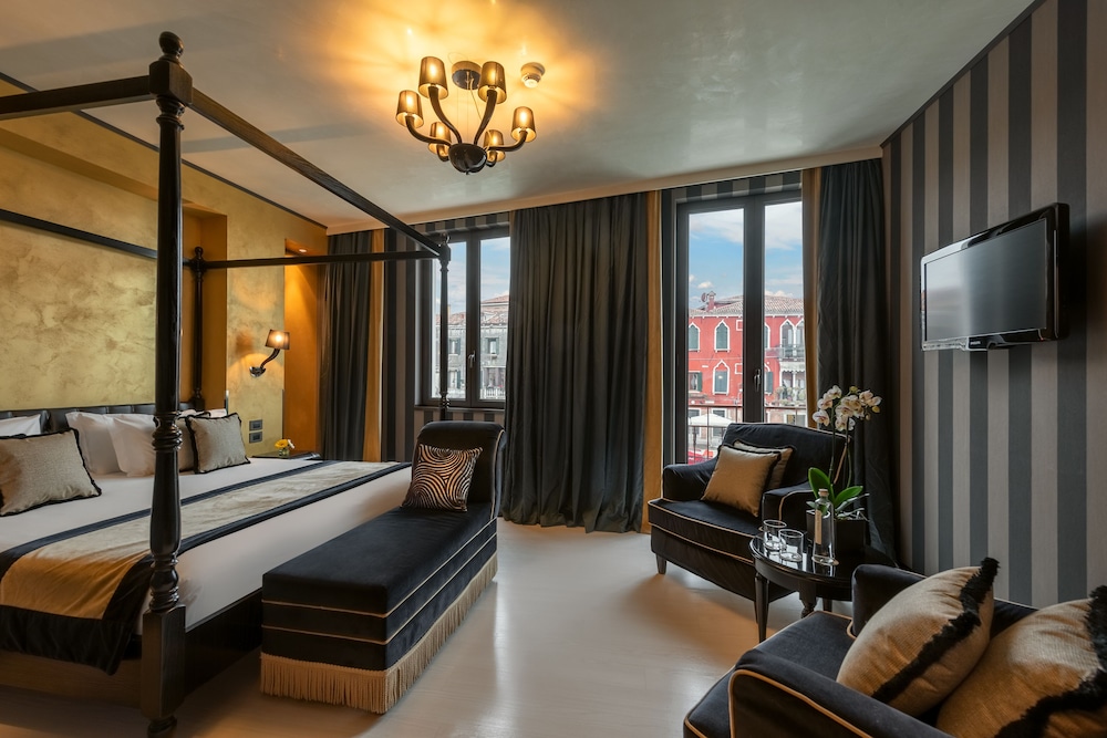 Suite, Canal View photo 1