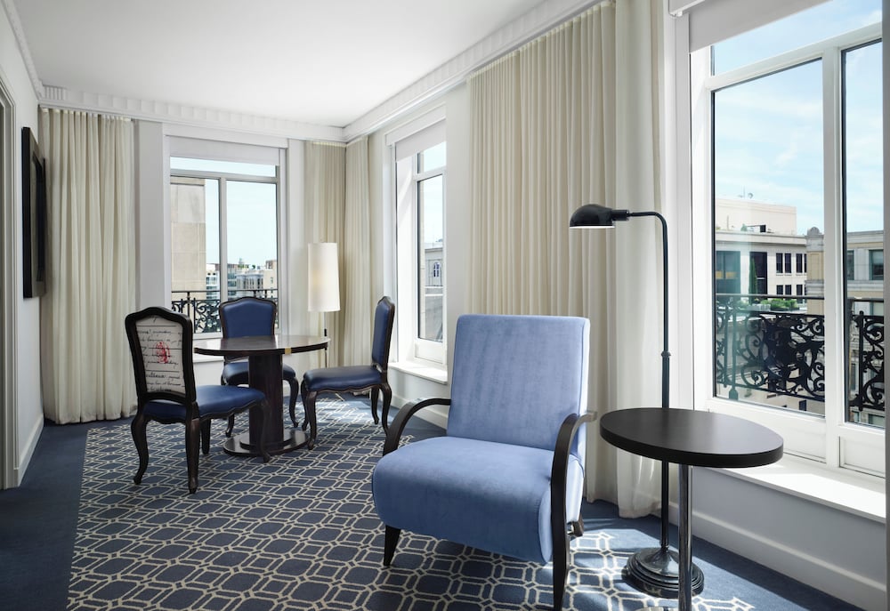 Suite, 2 Double Beds, City View thumbnail 6