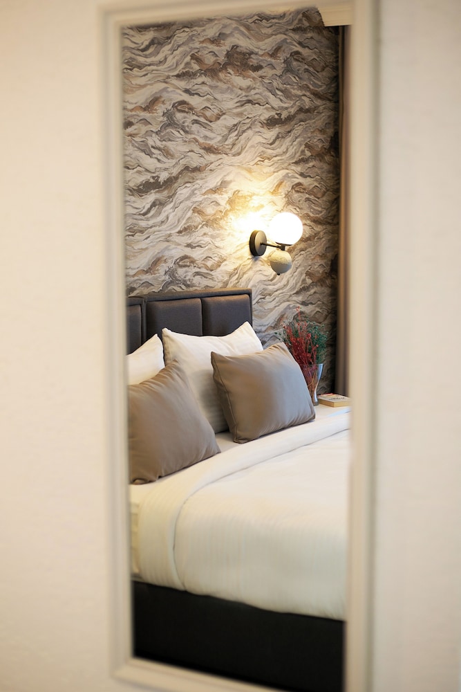 Deluxe Room, Balcony, Garden View