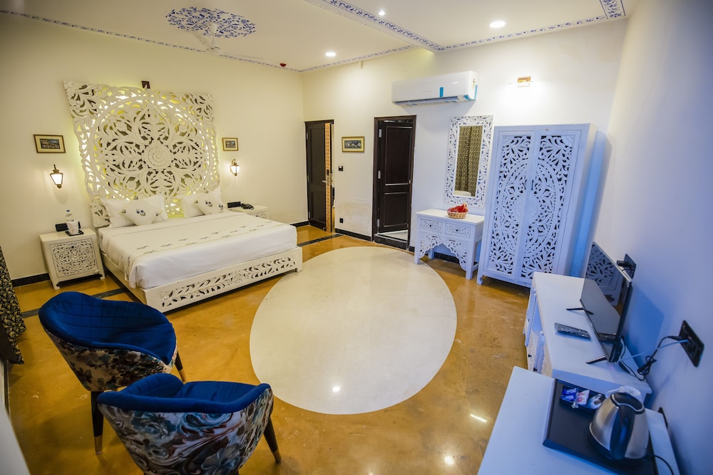 Superior Room - Photo 15