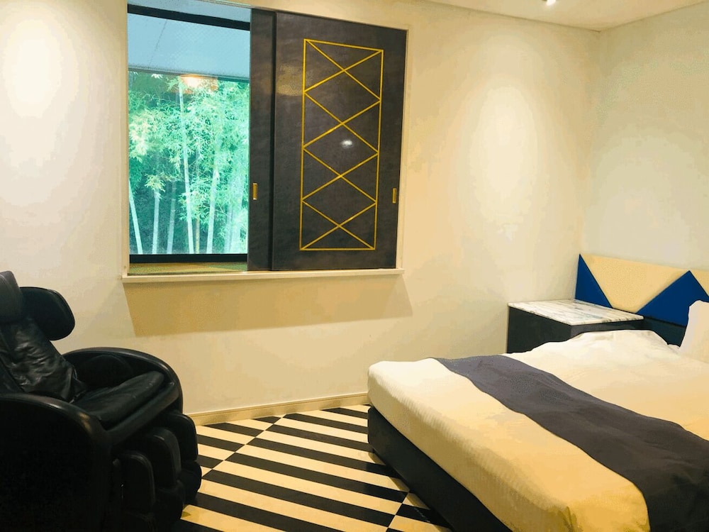 Superior Twin Room, 2 Double Beds, Smoking, Jetted Tub