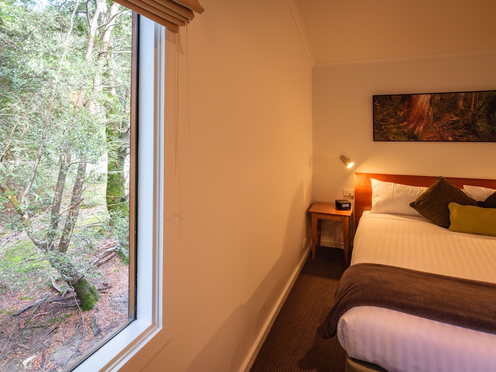 Cabin, 1 Queen Bed - Photo 6