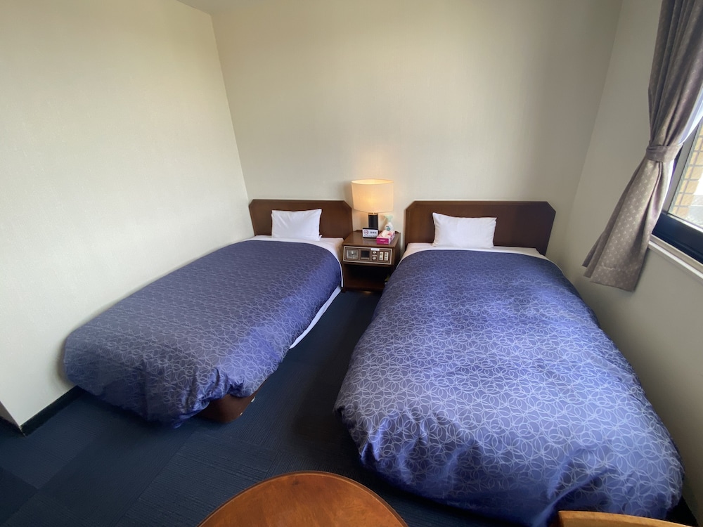 Standard Twin Room, Non Smoking - Photo 2