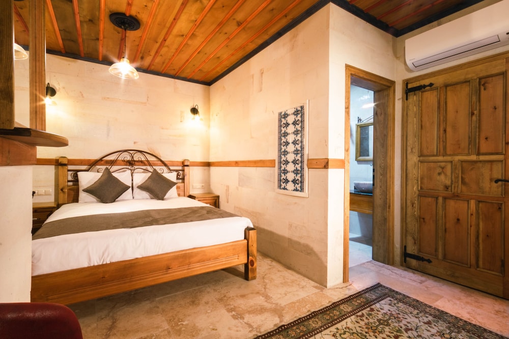 Standard Double Room - Photo 1