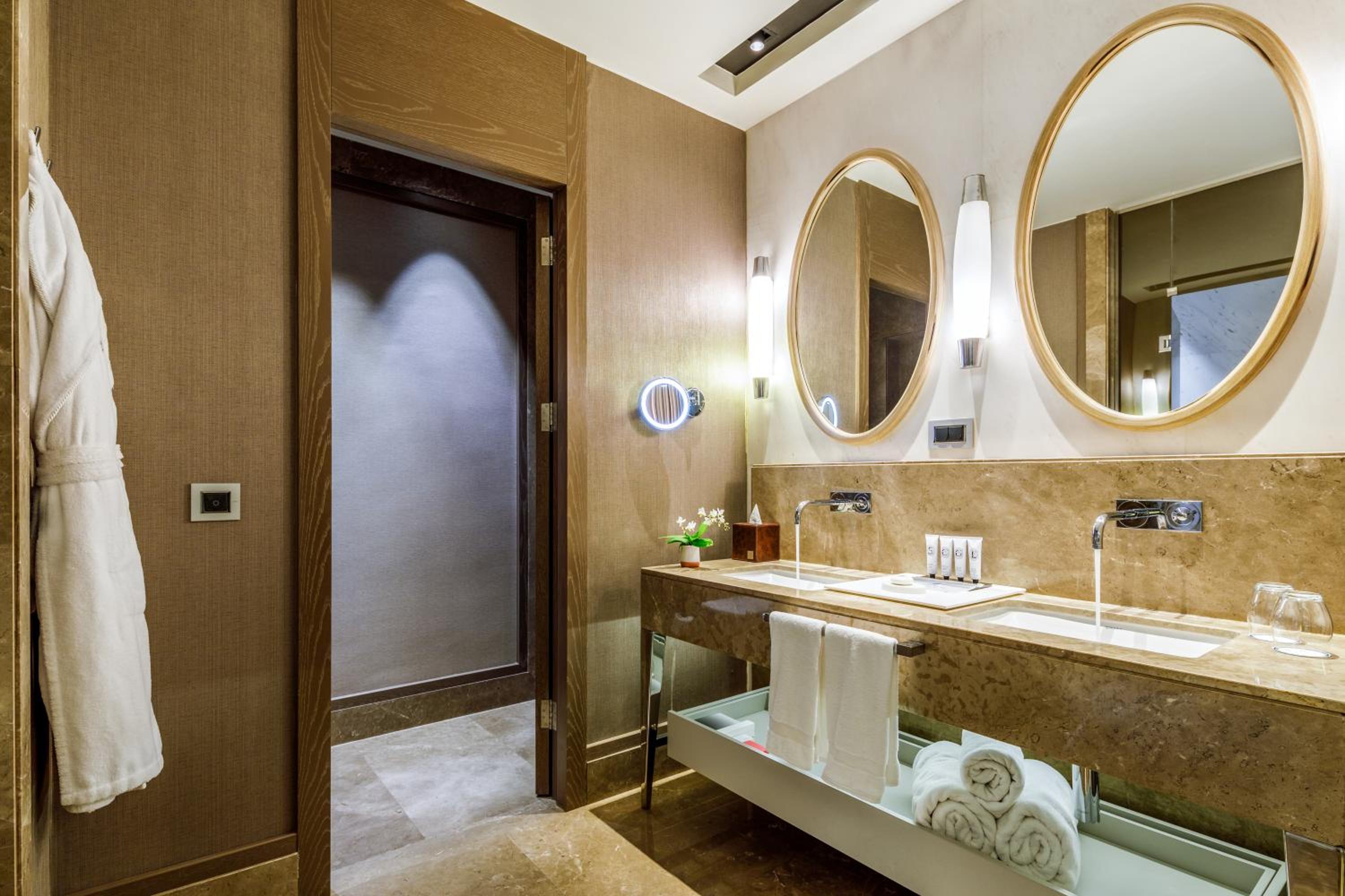 Executive Suite with Two Bedroom  photo 2
