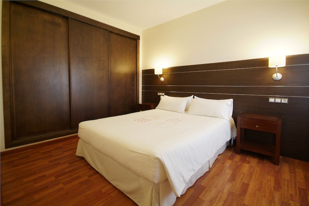 Apartment, 2 Bedrooms (For 2 adults and 2 children Up to 12 ) - Photo 2