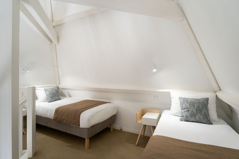 Superior Quadruple Room photo 3