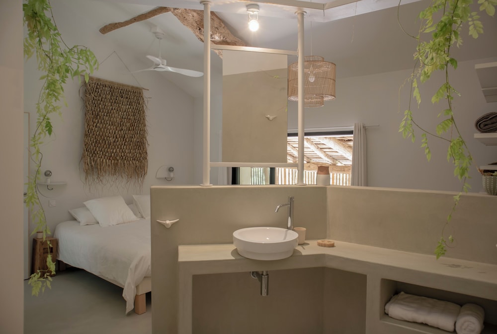 Standard Room (Pitta)