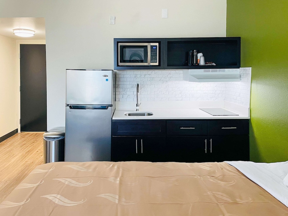 Suite, Multiple Beds, Non Smoking (Upgrade) - Photo 4