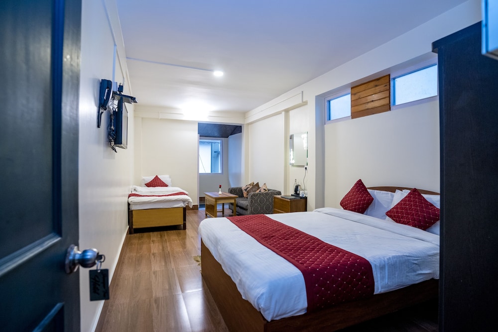 Deluxe Room - Photo 21