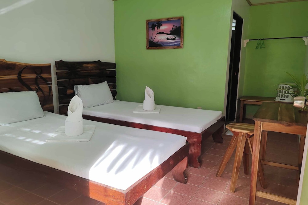 Standard Twin Room - Photo 7