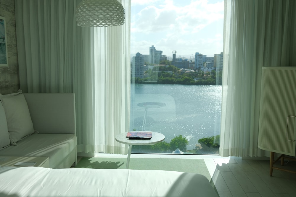 Premium Room, 2 Queen Beds (LAGUNA) - Photo 2