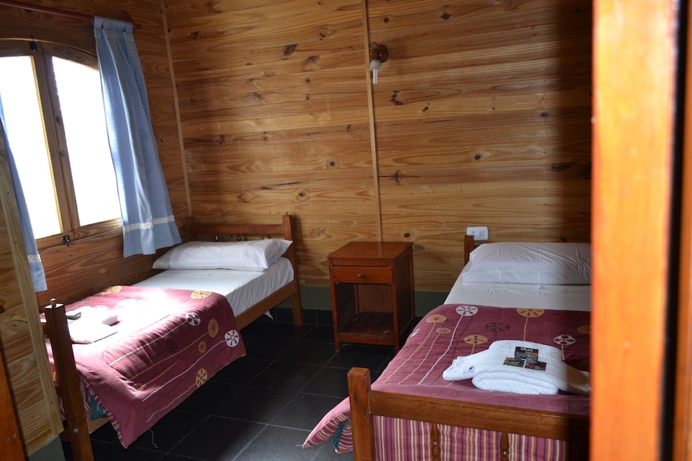 Family Cabin, Multiple Beds photo 3
