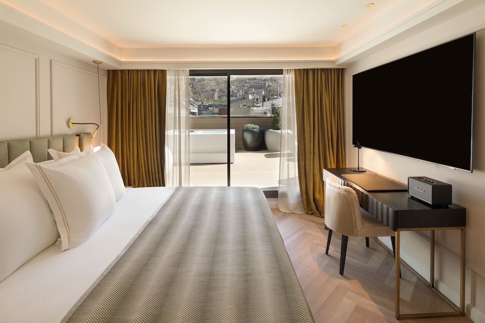 Exclusive Suite