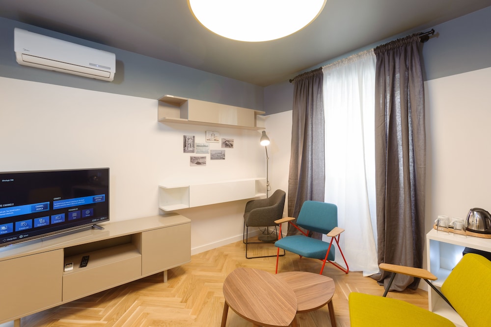 Deluxe Double Room (1) photo 2