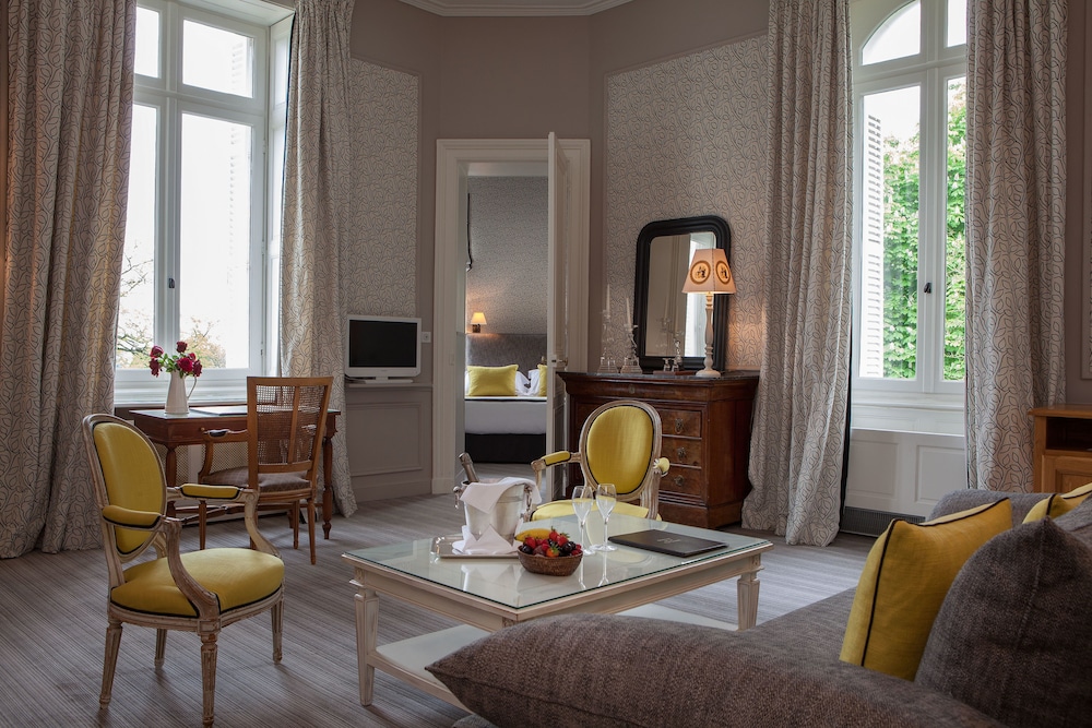 Deluxe Suite - Photo 1
