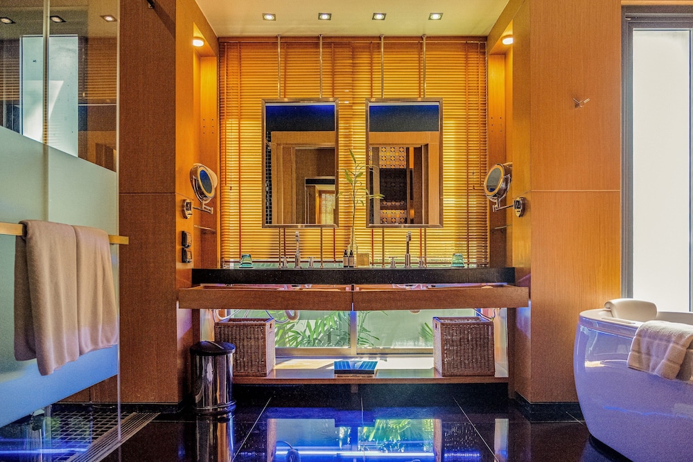 Villa, 1 King Bed (Private Pool) - Photo 11
