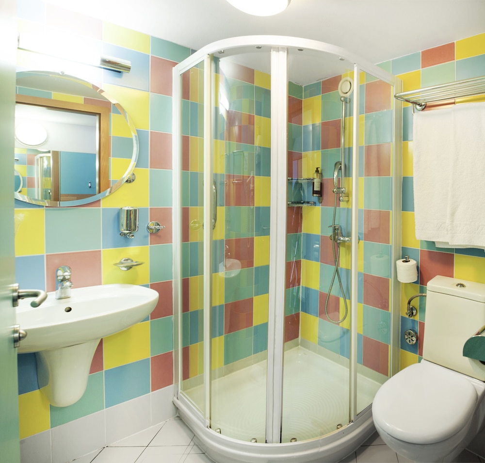 Basic Triple Room, 1 Bedroom, Sea View photo 2