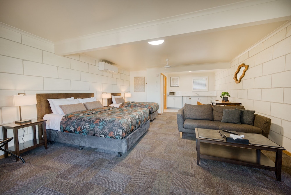 Twin Suite - Garden View photo 1