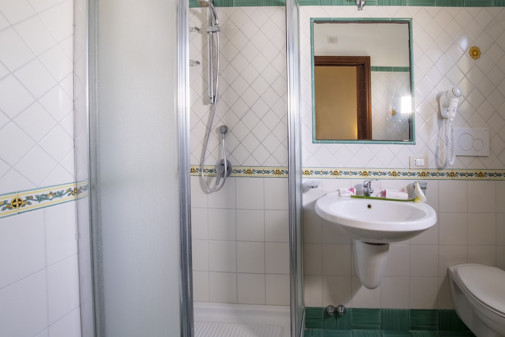 Comfort Double Room - Photo 8
