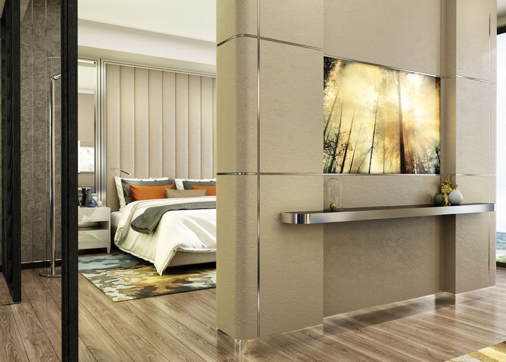 Suite with  King Size Bed