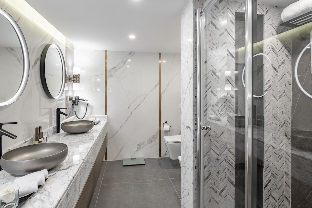 Royal Suite - Photo 3