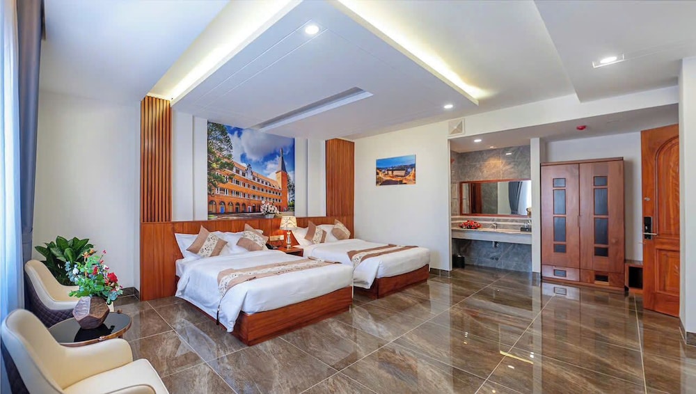 Family Quadruple Room, City View