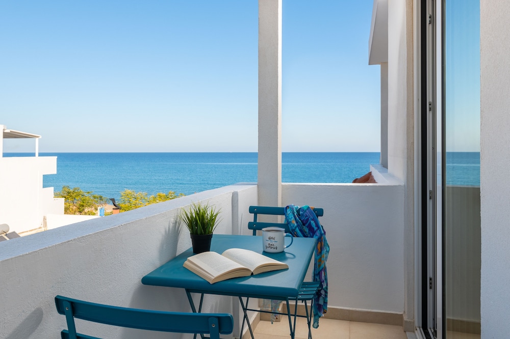 Traditional Room, Partial Sea View photo 2
