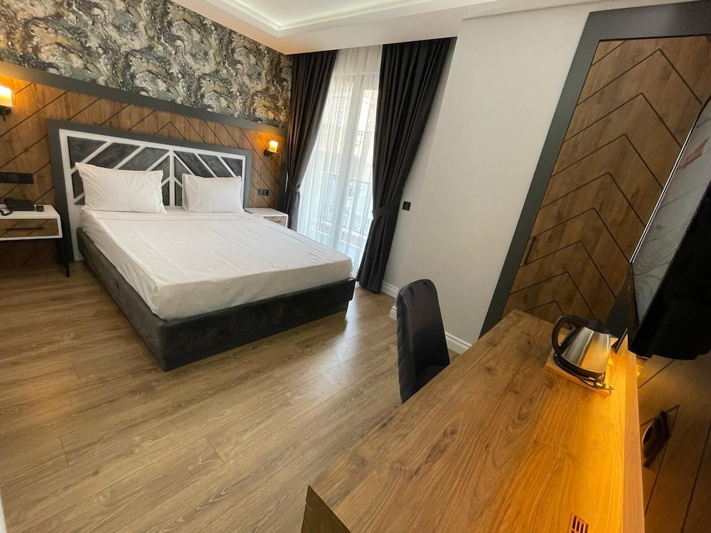 Deluxe Single Room
