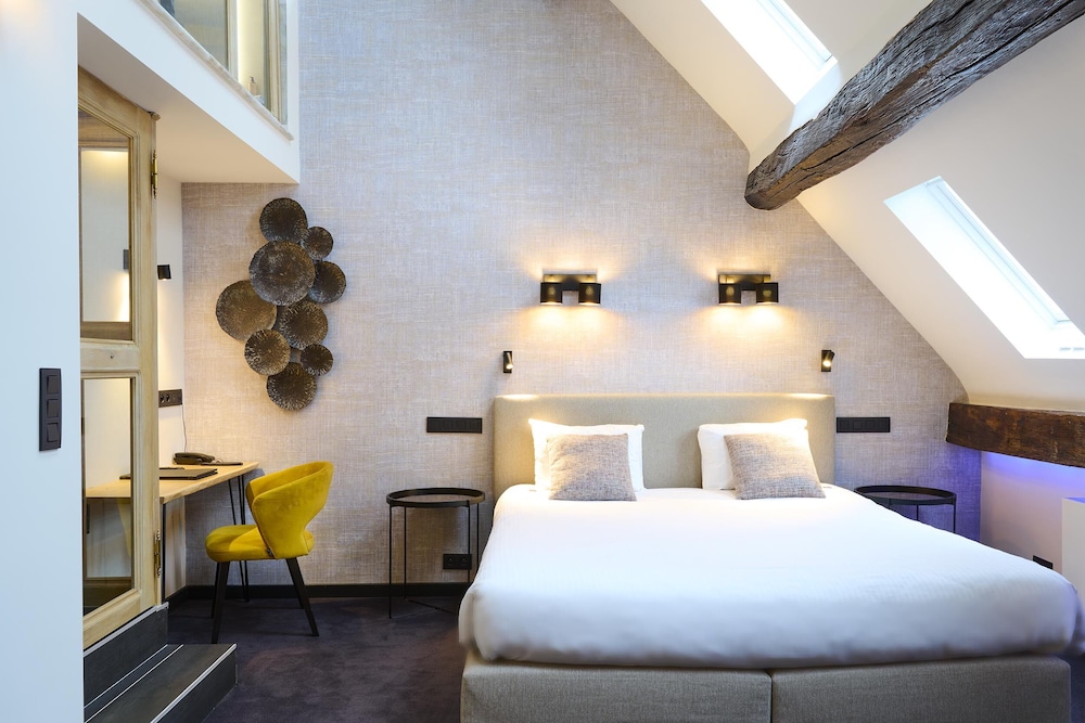 Luxury Suite with Spa Bath and Hammam