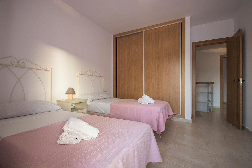 Apartment, 3 Bedrooms, Smoking, Patio