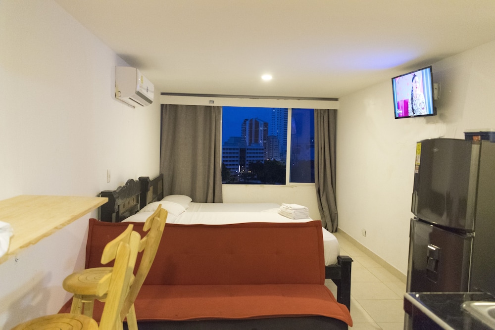 Standard Studio, 2 Double Beds (Apto 8B)