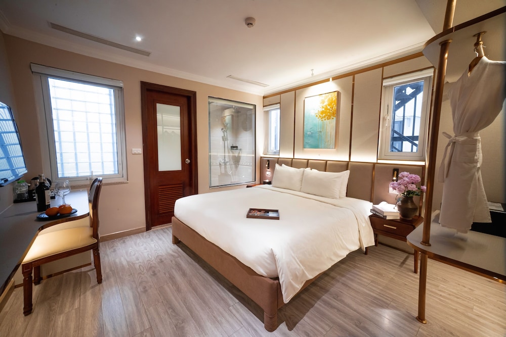 Premium Double or Twin with Window